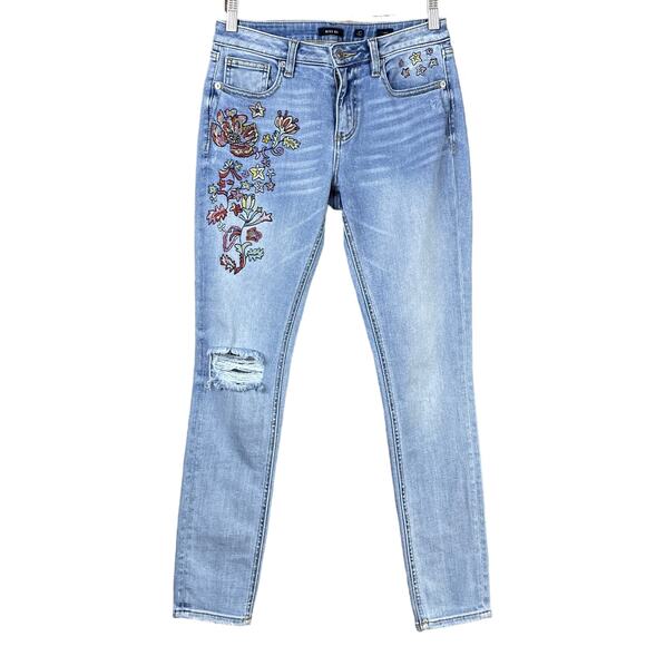 Miss Me Skinny Distressed Jeans Floral Star Embroidery Light Blue Size 27 - Picture 1 of 13